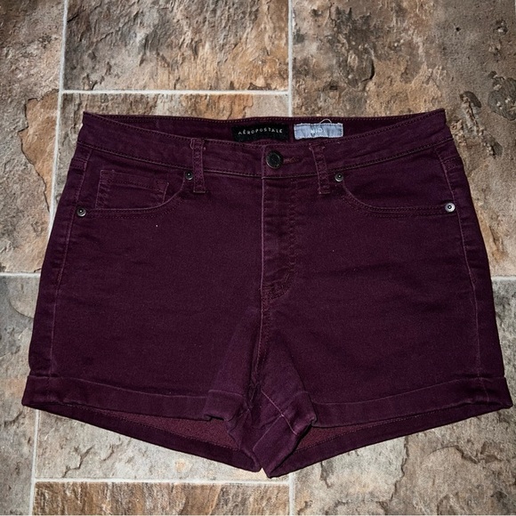 Aeropostale MIDI Cuffed Hem Stretchy Burgundy Shorts - Picture 2 of 10
